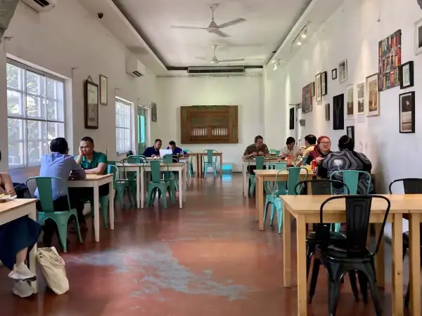 RGB Coffee at the Bean Hive